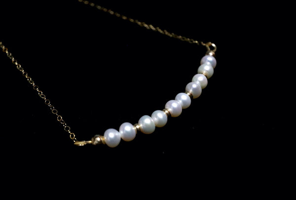 點.綴微笑珍珠頸鏈|金色|入門級珍珠
