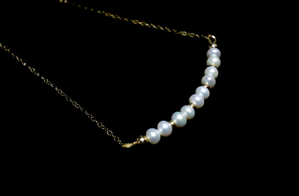 點.綴微笑珍珠頸鏈|金色|入門級珍珠