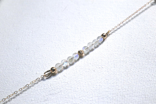 高品質藍光月亮石點·綴手鏈|金色