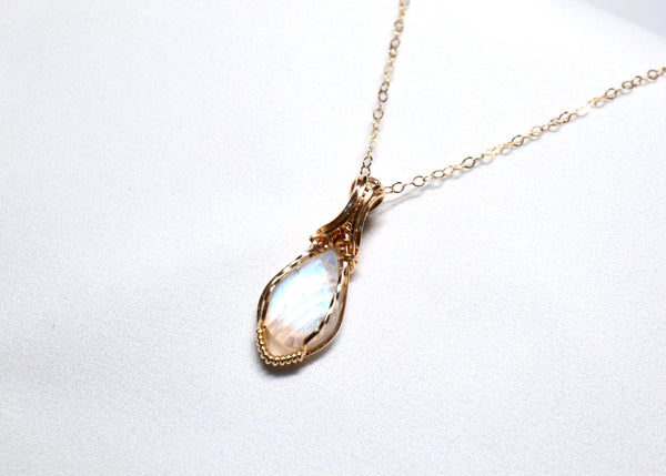 高品質月亮石零棱項鏈|14K注金|金色