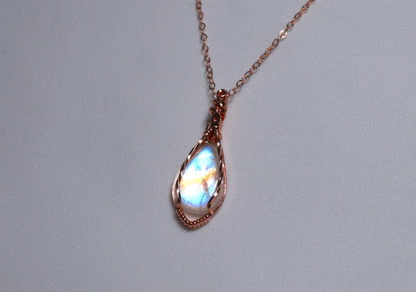 罕有漸變彩虹光月亮石項鏈|14K注金|玫瑰金