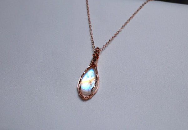 罕有漸變彩虹光月亮石項鏈|14K注金|玫瑰金