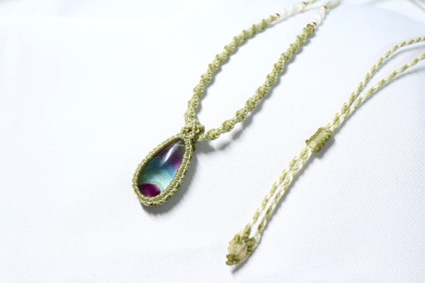 彩虹螢石蠟線編織頸繩|青綠色x白色