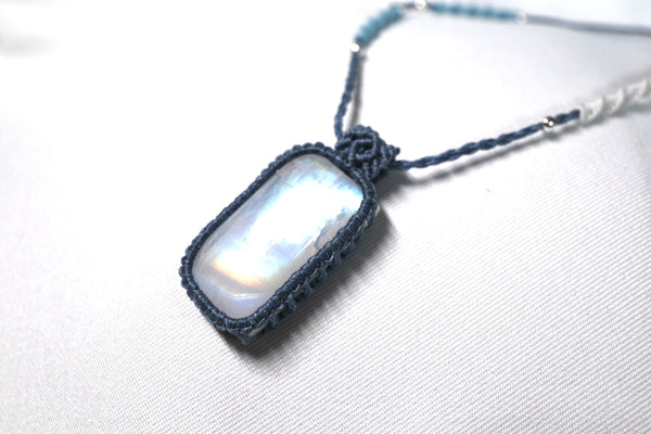 彩光月亮石蠟線編織頸繩|粉藍色