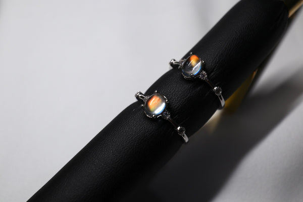 Moonstoneholic極品彩光月亮石點綴戒指|925純銀