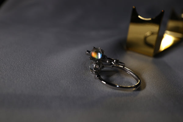 Moonstoneholic極品彩光月亮石點綴戒指|925純銀