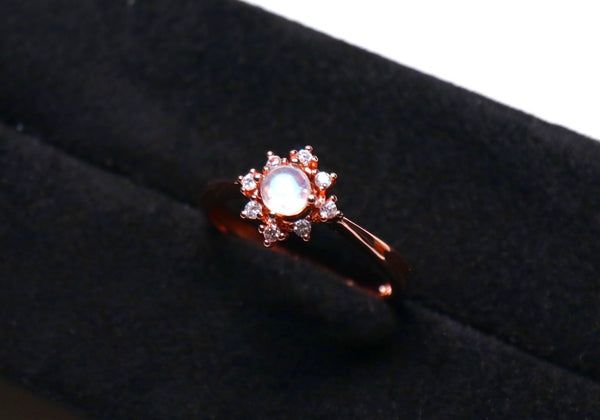 正圓藍光月亮石戒指|18K鍍金|玫瑰金色