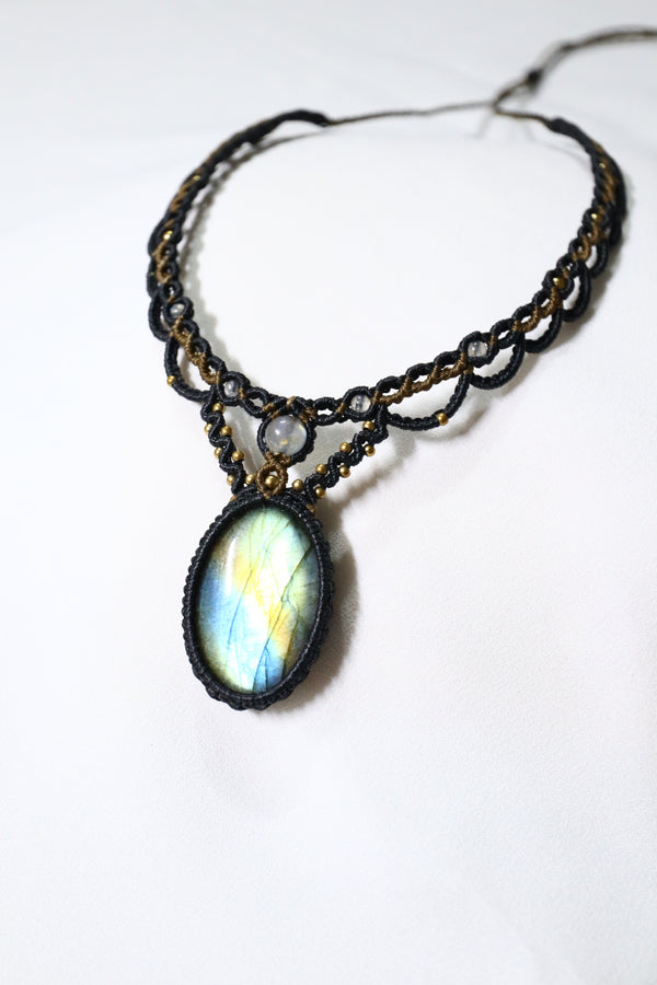 彩光拉長石圓壺蠟線編織頸繩|黑啡色