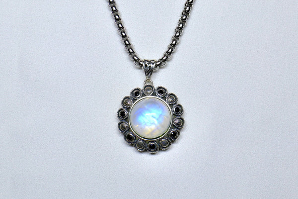 藍光月亮石銀太陽花頸鏈 |925純銀吊墜配鈦鋼粗鏈