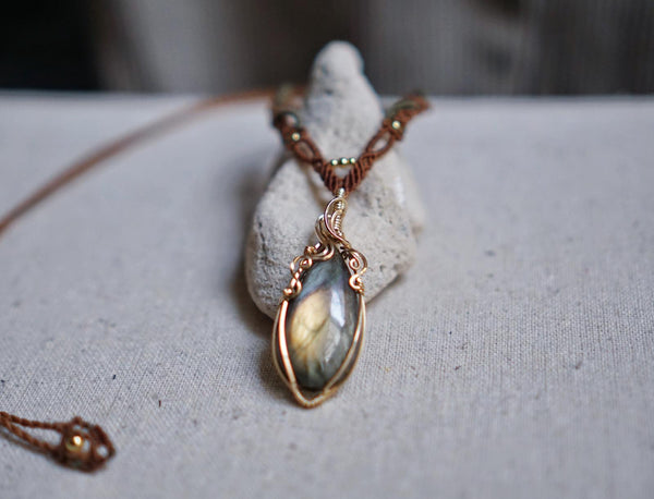 拉長石藤蔓吊墜配蠟線編織項鏈|14K注金|金色