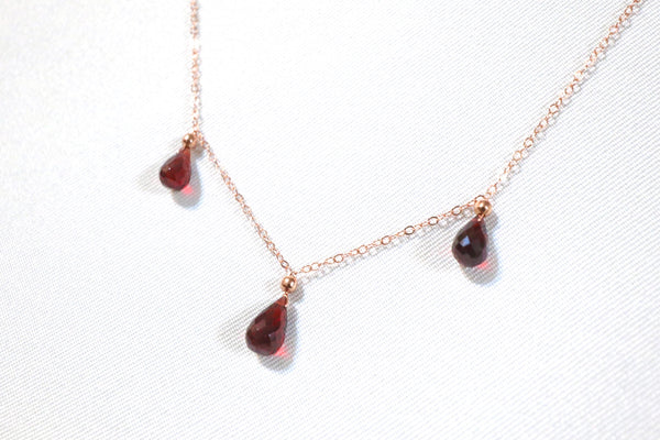 石榴石滿天星頸鏈|14K注金|玫瑰金色