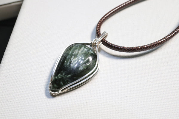 高品質綠龍晶極簡頸繩|925純銀|黑繩