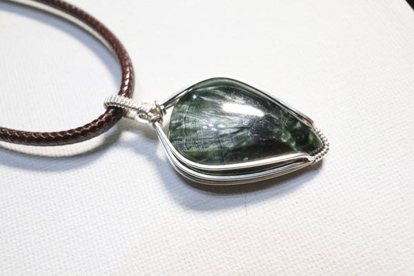 高品質綠龍晶極簡頸繩|925純銀|黑繩