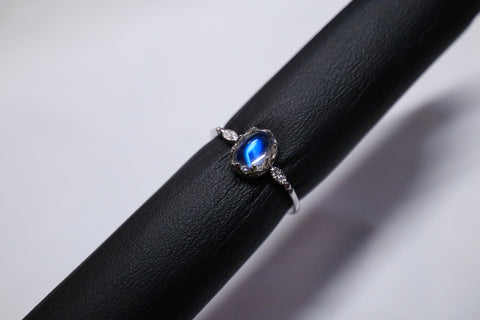 Moonstoneholic premium blue light moonstone crown ring｜925 sterling silver