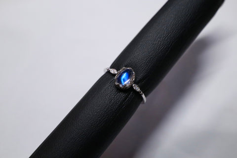 Moonstoneholic premium blue light moonstone crown ring｜925 sterling silver