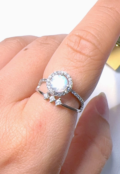 Moonstoneholic Illuminating Moonstone Crown Ring｜925 Sterling Silver